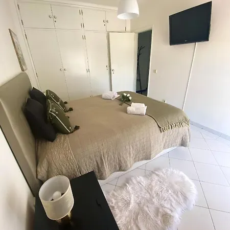 Cosy In With Balcony And Sea View 9 M² *