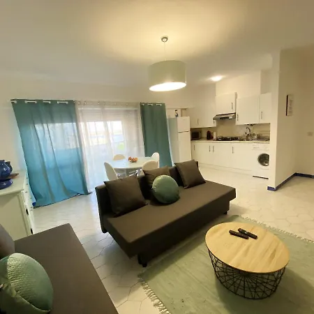 Apartment Cosy In With Balcony And Sea View 9 M² Portimao