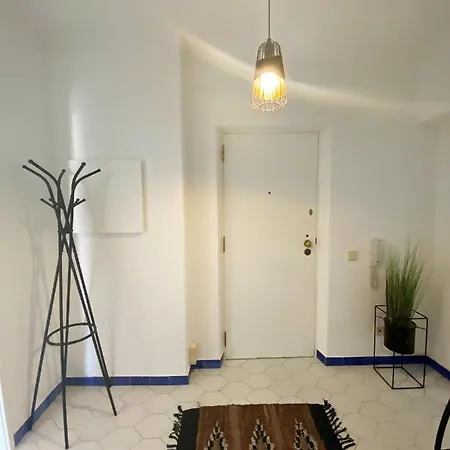 Cosy In With Balcony And Sea View - 9 M²