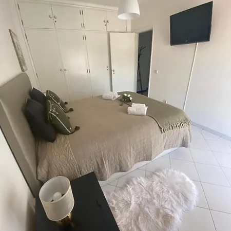 Cosy In With Balcony And Sea View - 9 M² *