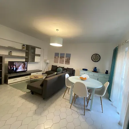 Apartmán Cosy In With Balcony And Sea View - 9 M² Portimão