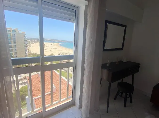 Apartment Cosy In With Balcony And Sea View - 9 M² *